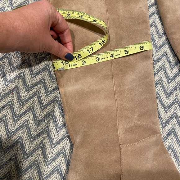 Elegant Tan Knee-High Women's Boots - Picture 5 of 6